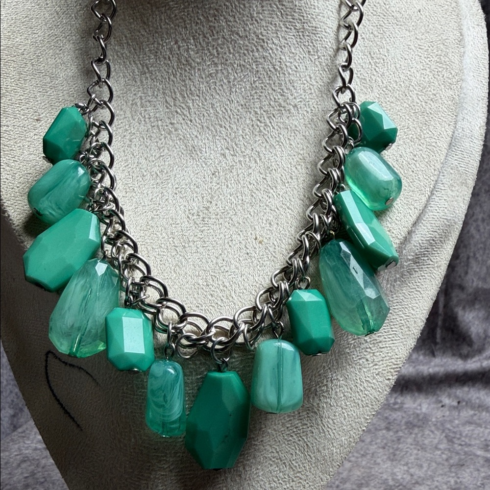 Emerald Green Faceted Bead Statement Necklace - Women's Jewelry EB#1